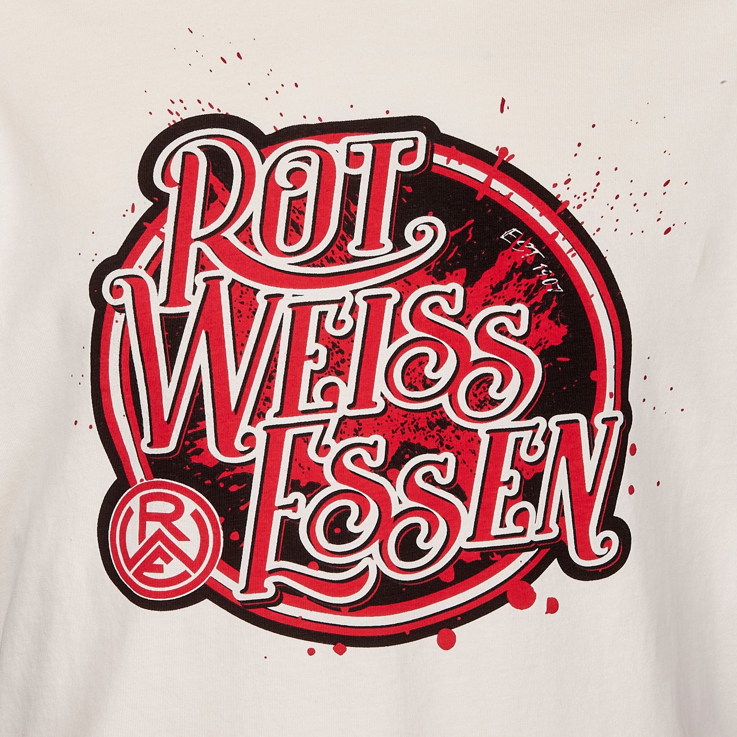 Nahaufnahme Style 2542 "Retro" Druck, "Rot-Weiss Essen" in retro Font mit swoosh und Farbsprenkeln