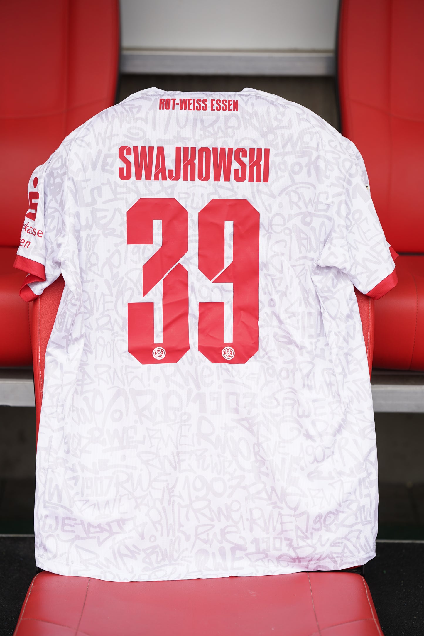 DFB-Pokal-Trikot | vs. BVB 25/26 | #39 Swajkowski - signiert