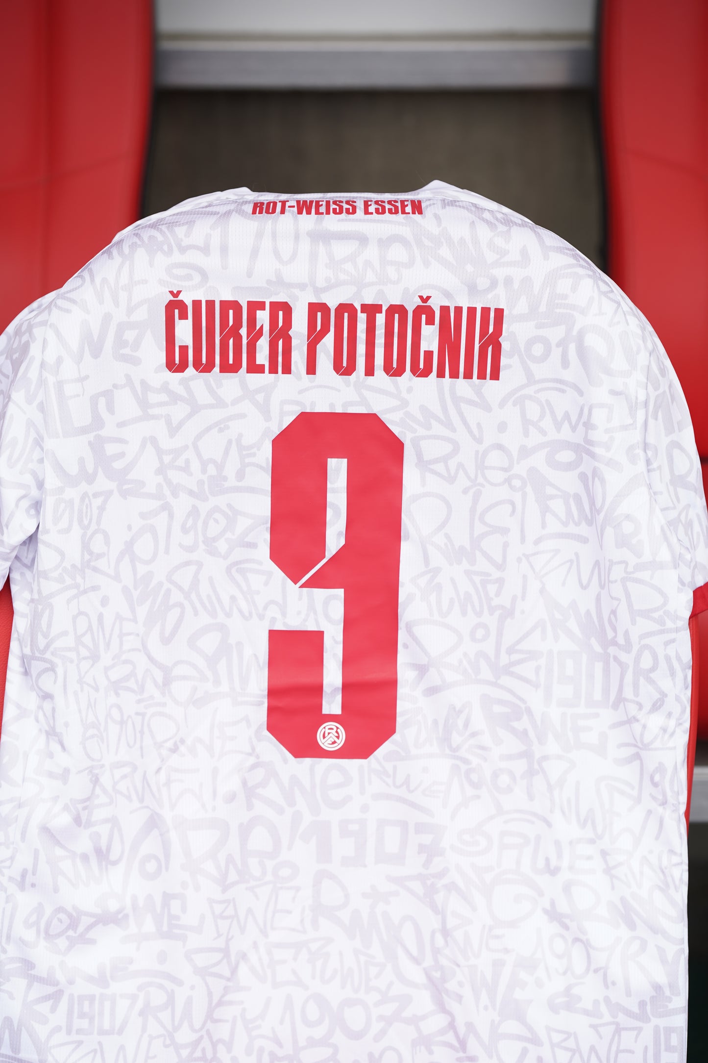 DFB-Pokal-Trikot | vs. BVB 25/26 | #9 Cuber Potocnik - signiert