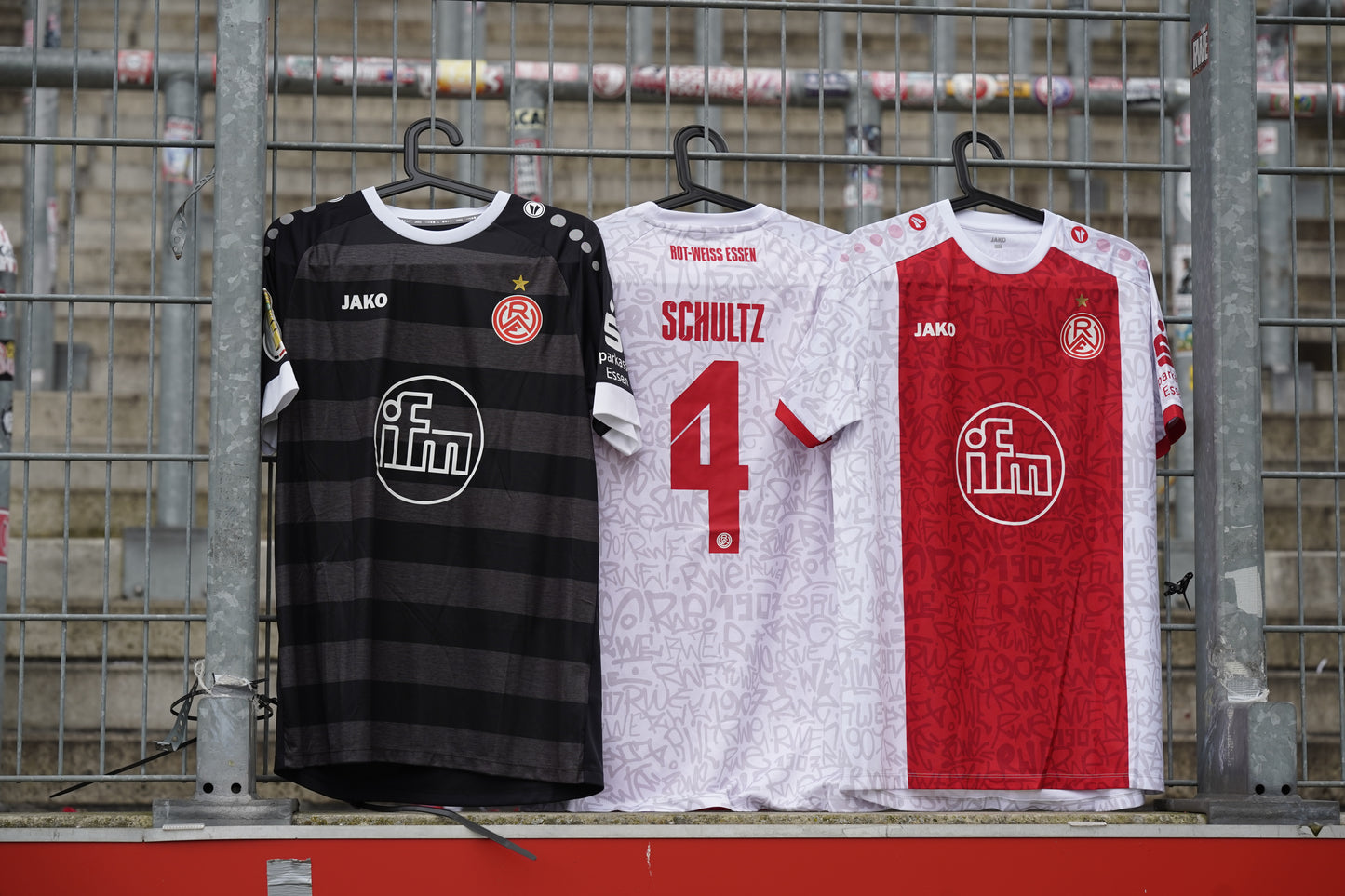 DFB-Pokal-Trikot | vs. BVB 25/26 | #2 Kostka - signiert