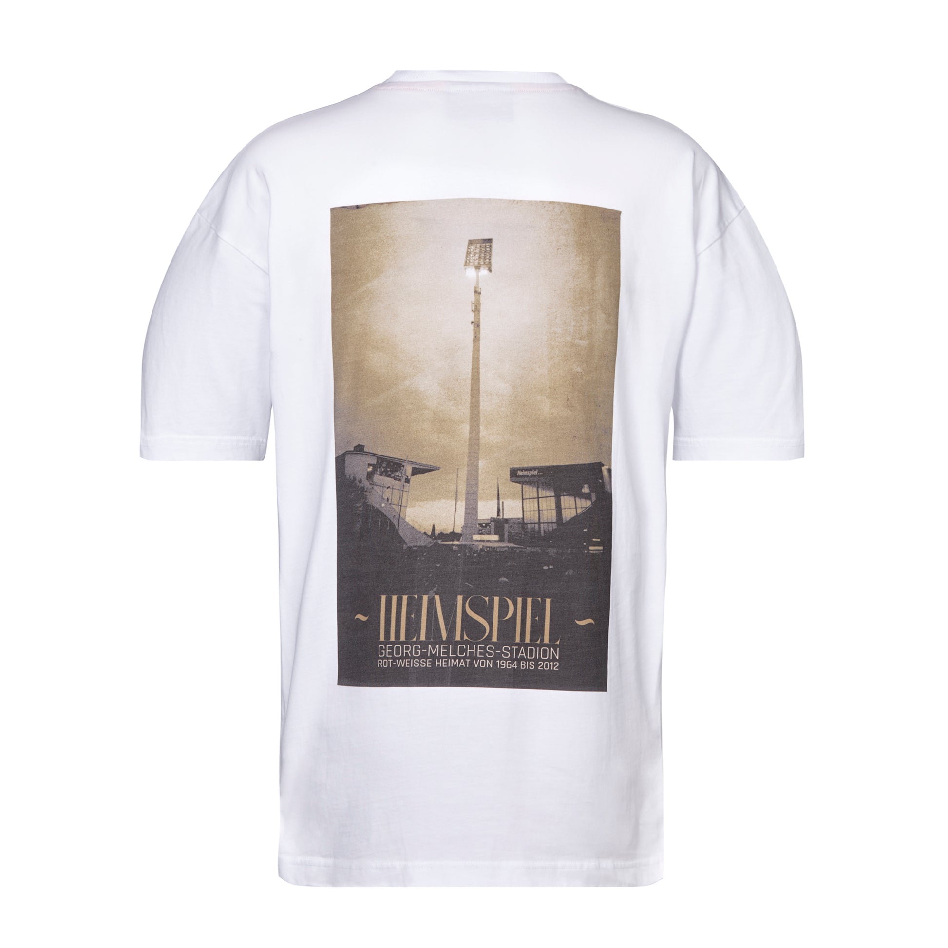 Rückansicht weißes oversize T-Shirt mit großem Fotoprint des alten Flutlichtmasts vor dem Georg-Melches-Stadion in braun schwarz gehalten