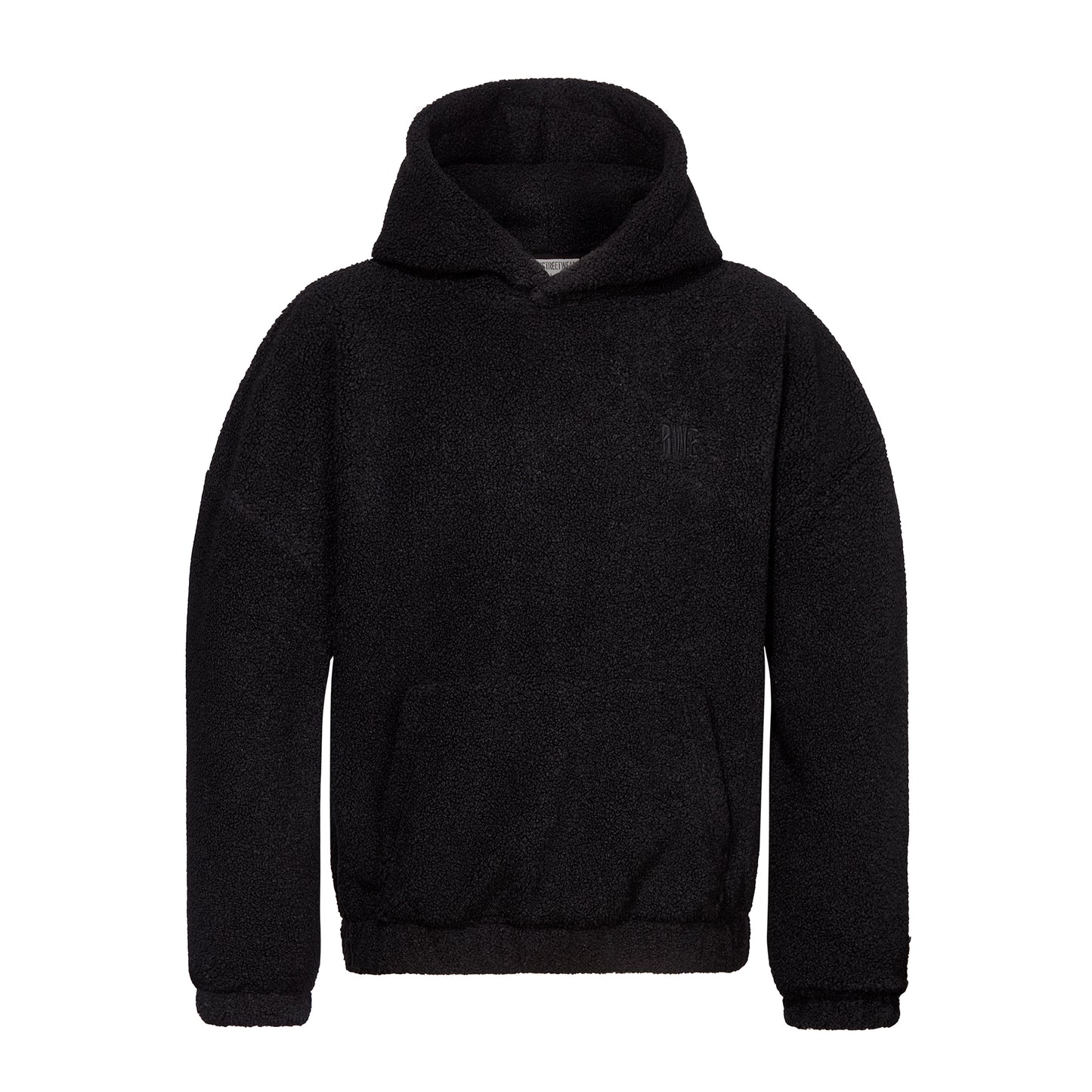 Vorderansicht: Schwarzer Teddy-Hoodie mit großer Kapuze, Kangaroo-Pocket, Stickerei auf linker Brust und Gummizügen an den Ärmelsäumen